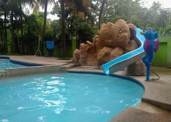リゾート Tubod Flowing Waters Minglanilla